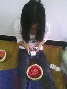 吃瓜娱乐图片搞笑,盘点那些让人捧腹的吃瓜娱乐瞬间 第2张 吃瓜娱乐图片搞笑,盘点那些让人捧腹的吃瓜娱乐瞬间 第2张